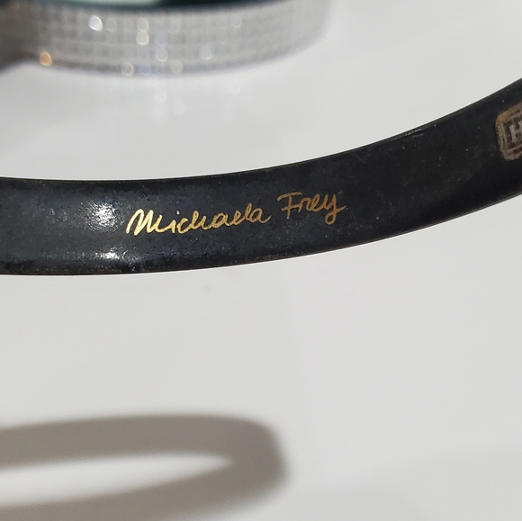 Stunning Vintage MICHAELA FREY WILLE Floral Enamel Bangle Bracelet - Picture 7 of 7